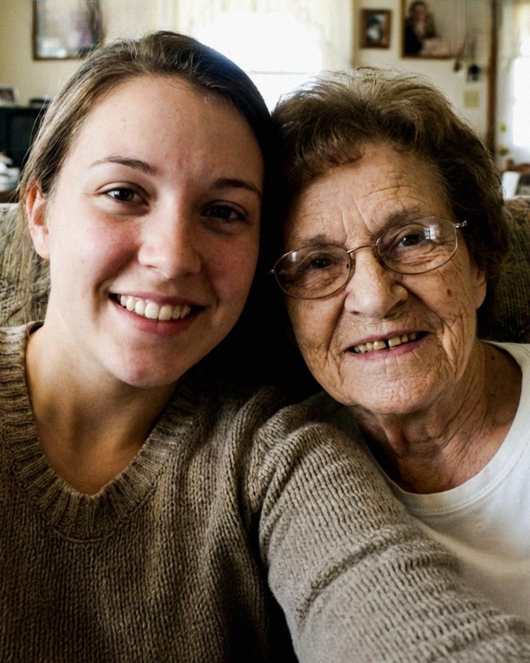 I Took Care of My Elderly Neighbor – After She Died, the Police Knocked on My Door, and When I Learned Why, My Knees Buckled